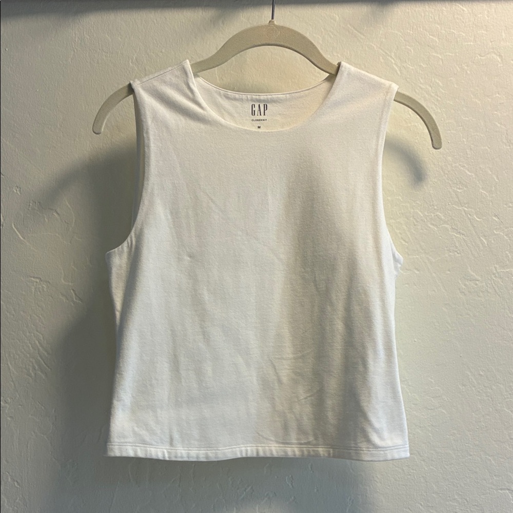 GAP White Cropped Sleeveless Tank Size Medium